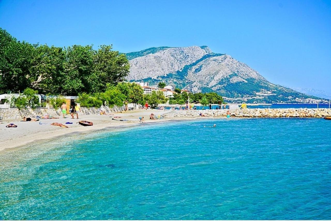 Apartamento Downtown Deluxe Omiš Exterior foto